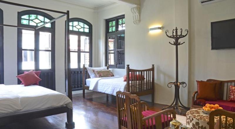 Noordin Mews Hotel George Town Exterior photo