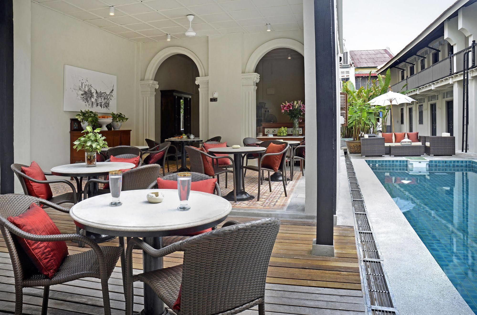 Noordin Mews Hotel George Town Exterior photo