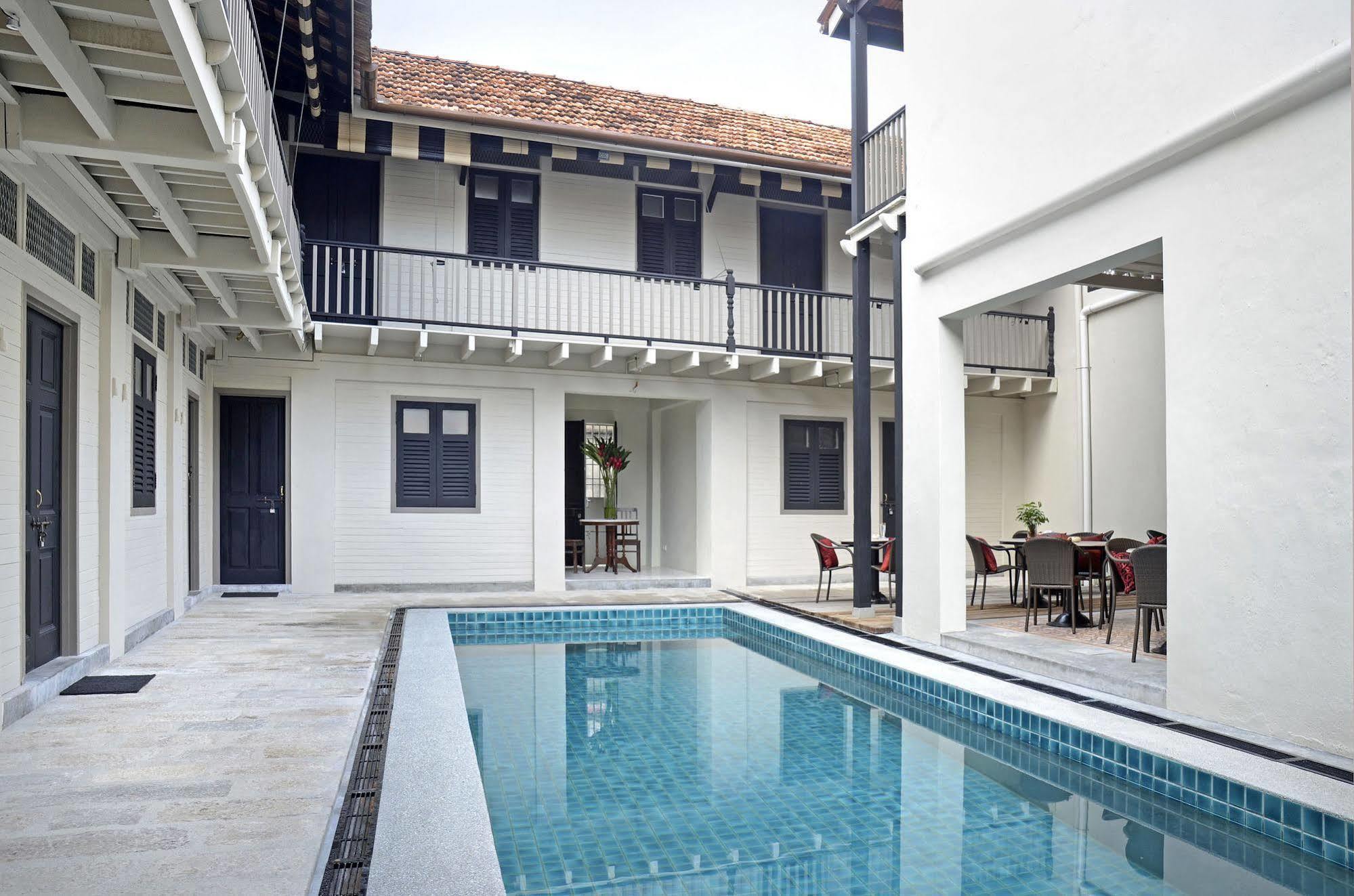 Noordin Mews Hotel George Town Exterior photo