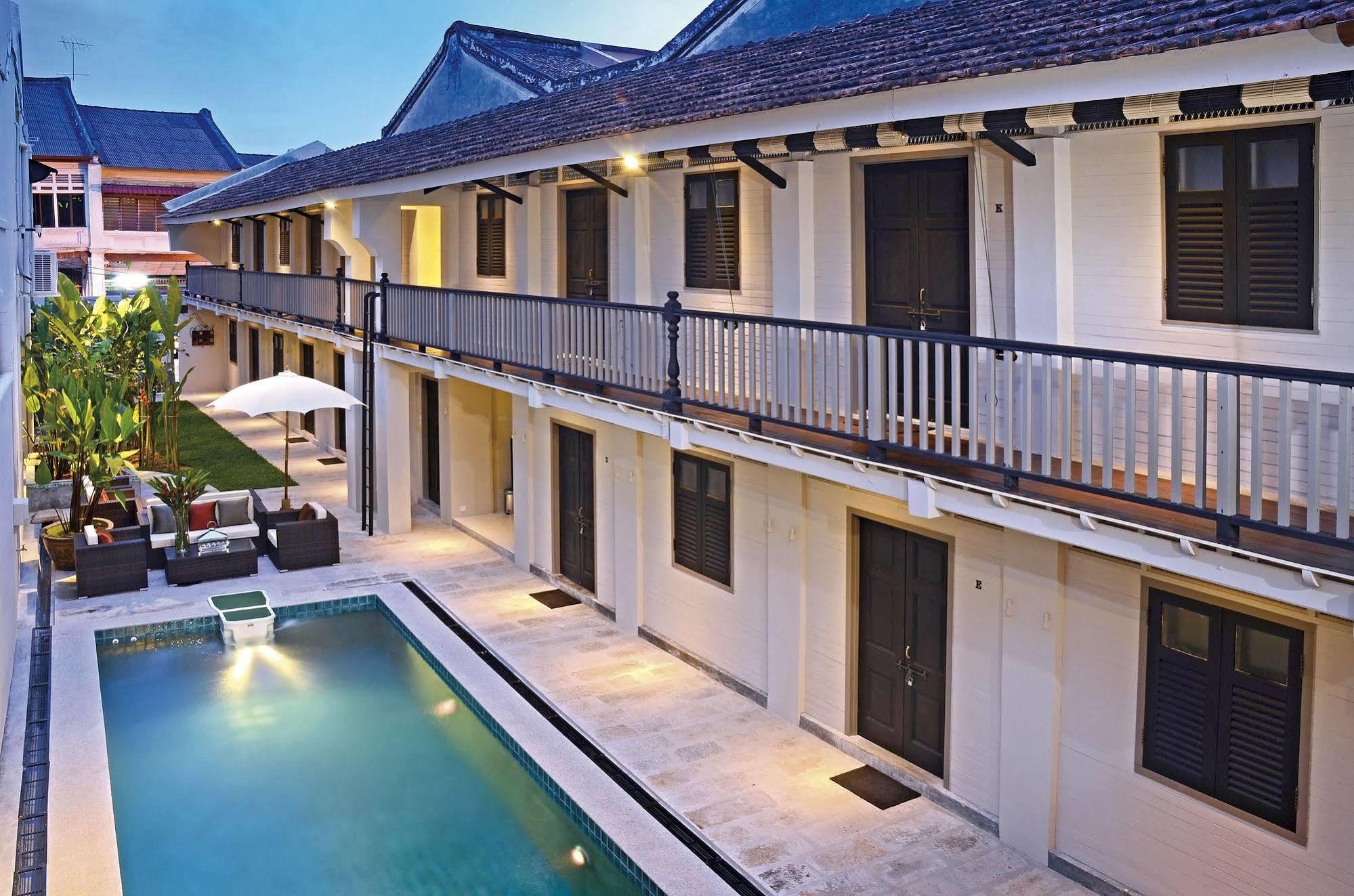 Noordin Mews Hotel George Town Exterior photo